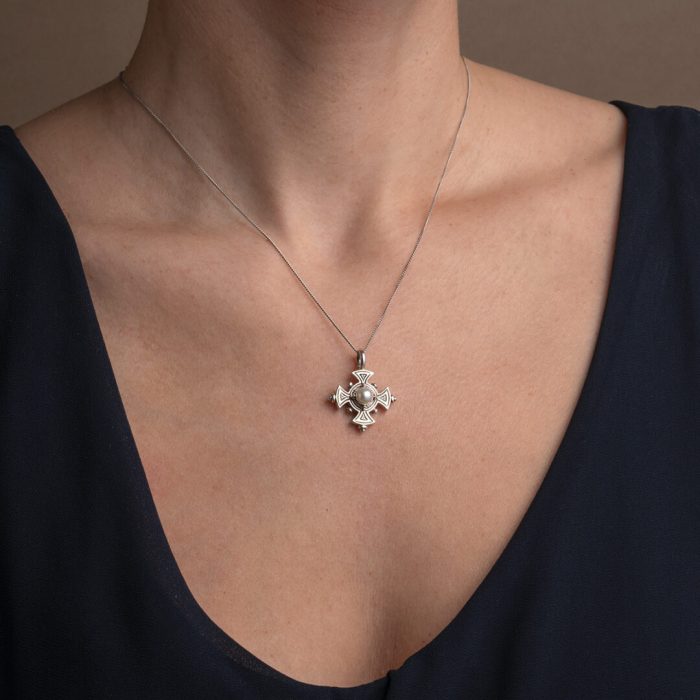 Gerochristo – Byzantine Cross with Pearl - Image 2