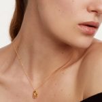 PD Paola Letter M Necklace - 18k Gold plating - Image 4