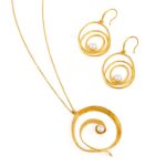 Pearl Circle Necklace - Sterling Silver Gold Plated - Image 4