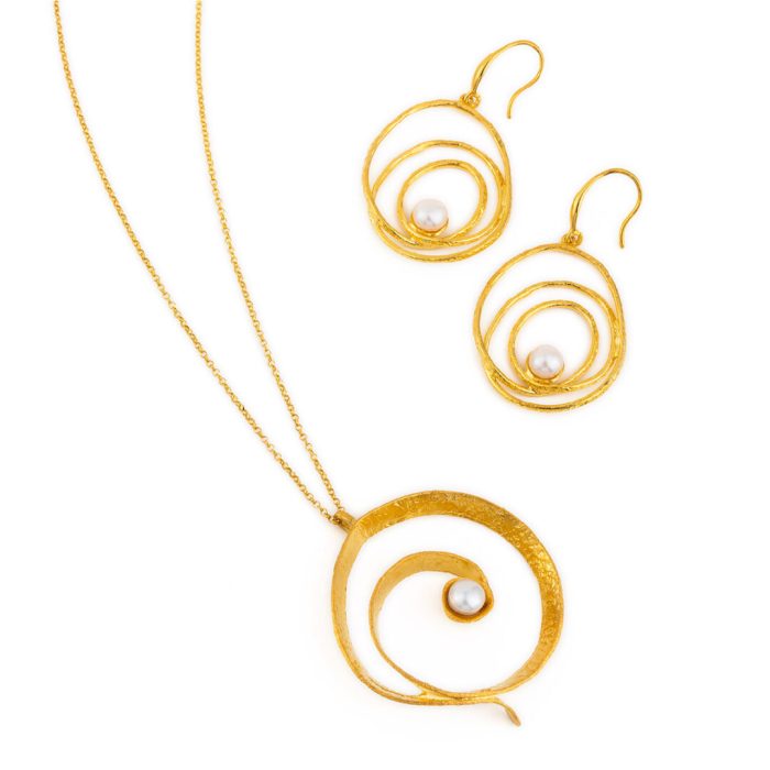 Pearl Circle Necklace - Sterling Silver Gold Plated - Image 4