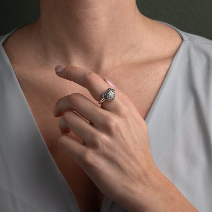 Gerochristo - Kallisto Heart Ring in oxidized silver - Image 2
